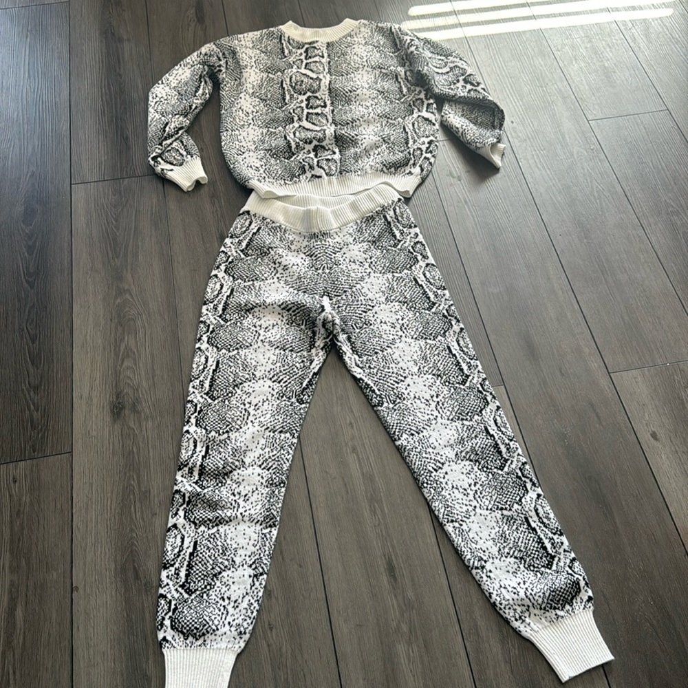 2-Piece Set